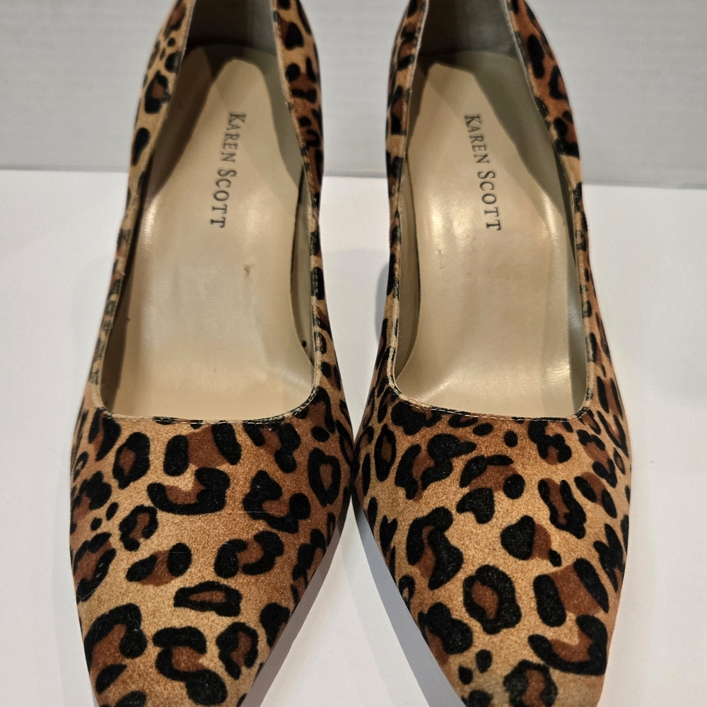 Karen Scott Leopard Print Women's Heels - Picture 2 of 7